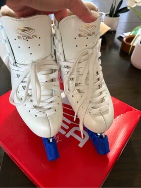 figure skates